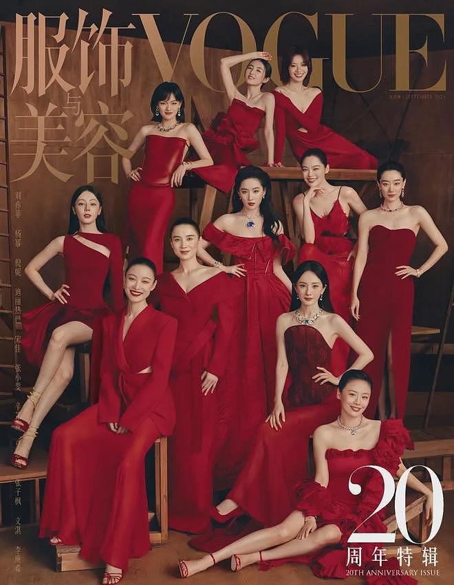 杨幂刘亦菲后台画面曝光，同桌零互动气氛尴尬，深扒两人闹僵原因（组图） - 28