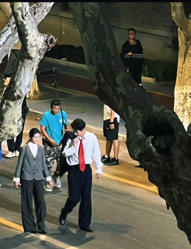 事实证明,被向太“戳破”婚变的窦骁,早就找好了退路(组图) - 12