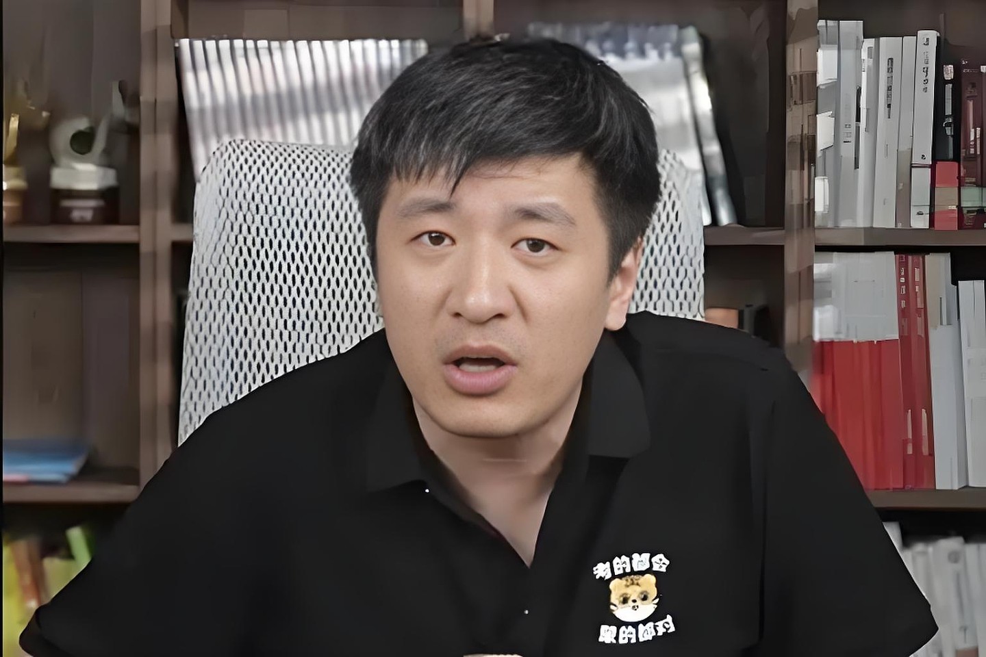 张雪峰复播,笑称“啥事没有”,反复提4个字,戳穿他的真实处境(组图) - 7