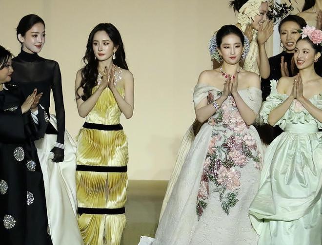 VOGUE大合照太势利：C位有人被骂德不配位，三大影后只能站角落（组图） - 4