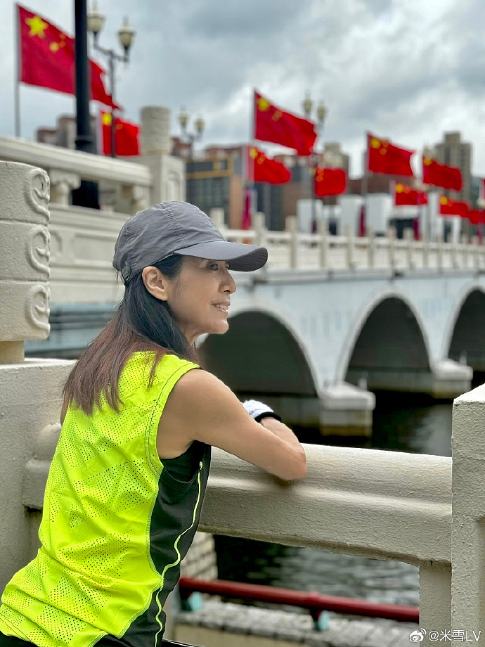 76岁潘迎紫冻龄上热搜,娱乐圈“不老女神”还有她们……(组图) - 32