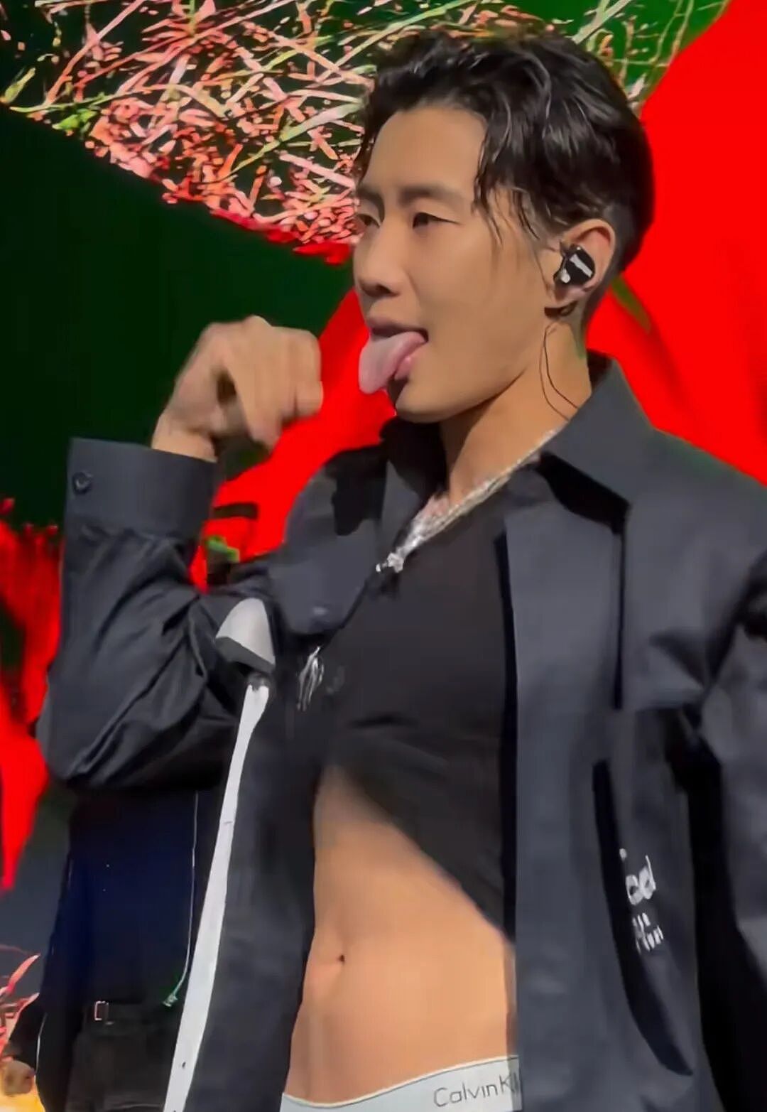 韩国慈善晚宴惊天丑闻！女星被逼性感表演，这场“乳腺癌公益”，办成了贵族派对（组图） - 6