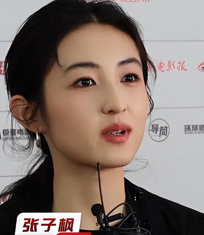 明明戏演的一塌糊涂，她们却还敢当评委，怪不得评论区“沦陷”（组图） - 1