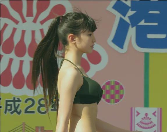 【美女】15岁女孩“发育过猛”，身材太傲人，网友感慨：天生丽质难自弃（组图） - 4