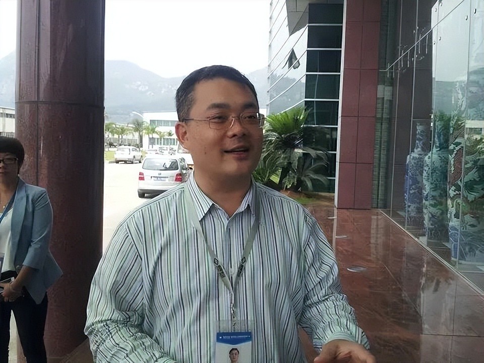 福耀惊天换帅!80岁曹德旺退休,儿子接棒前竟被“流放”美国15年(组图) - 6