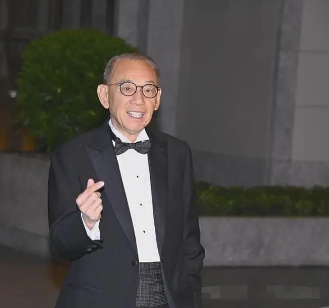 166亿债务压顶，照摆21桌晚宴请圈内人撑场，杨受成此举有心机（组图） - 3
