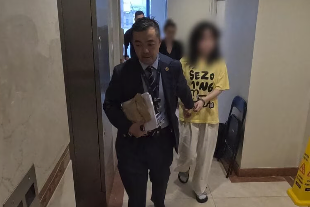中国籍女子在澳洲被捕！涉冒充警察实施诈骗，专门针对留学生（组图） - 1
