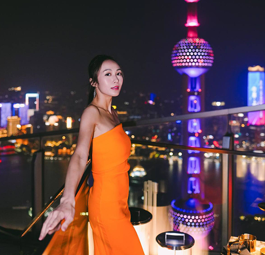 恭喜怀二胎？偷过生日小腹隆起，4字回应猜测（组图） - 7