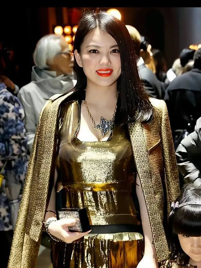 被群嘲身材的李湘：年轻时吃尽颜值红利，但成为富婆靠的还是脑子（组图） - 43