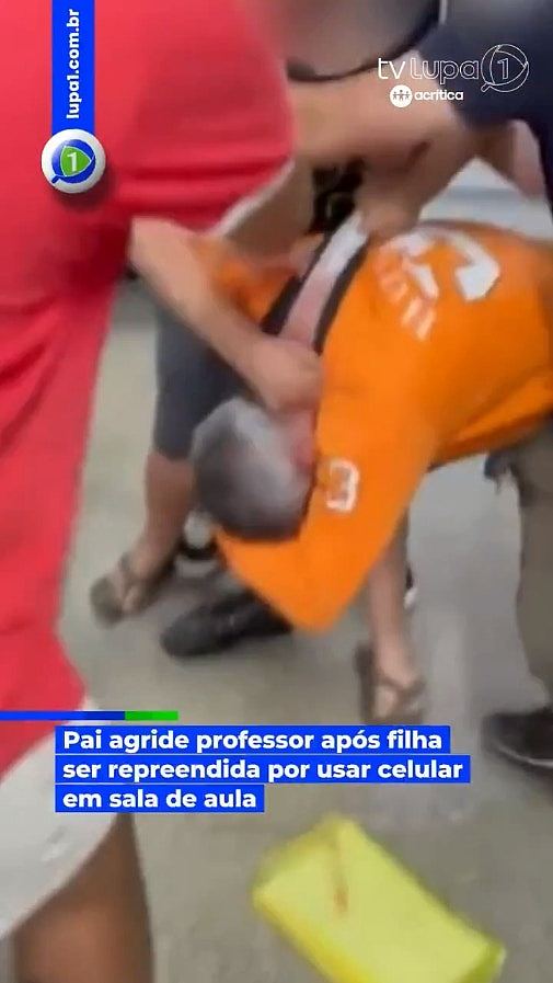 画面疯传!学生上课玩手机被骂,躁父冲到学校狂打老师头部9拳(组图) - 4