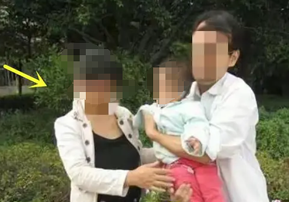 女生婚内劈腿怀孕被渣男抛弃,全网相亲找接盘侠看到她要求这也配(组图) - 2