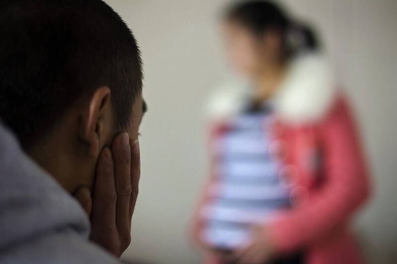 山西规定不得歧视生女婴产妇!中国网友:代表有这种现象(组图) - 1