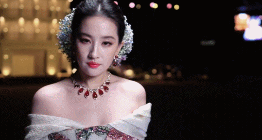 昨晚抓马到爆的VOGUE 盛典,被刘亦菲一张生图给救了……(组图) - 32