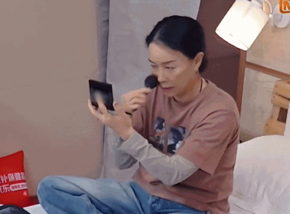 被骂“狗脑子”的那英，为啥反复翻红？（组图） - 9