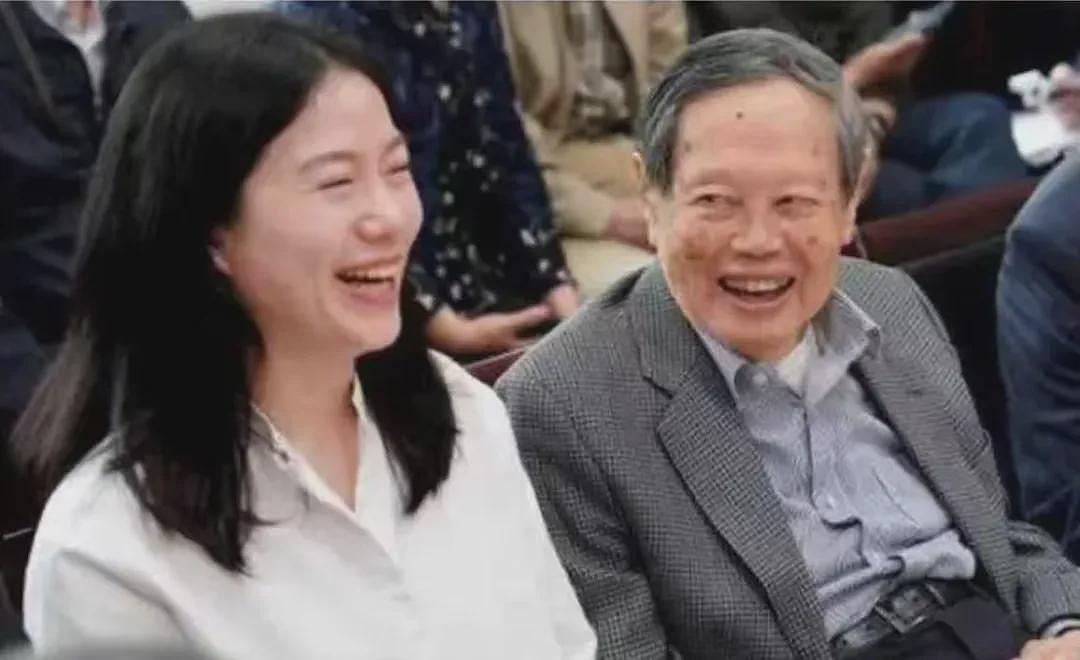 翁帆泪别杨振宁，一场被质疑20年的“智性恋”（组图） - 20