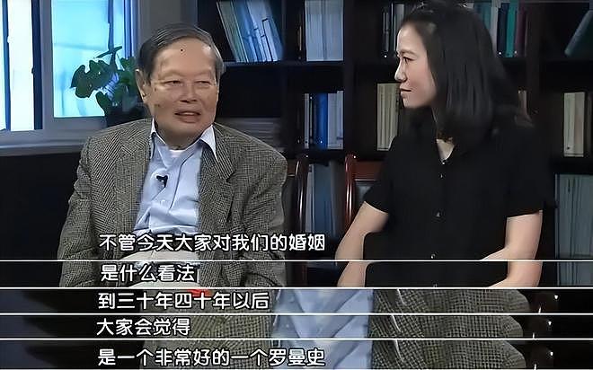杨振宁遗体覆盖国旗,8人扶灵,孙辈抱遗像,弟弟和长子全缺席(组图) - 22