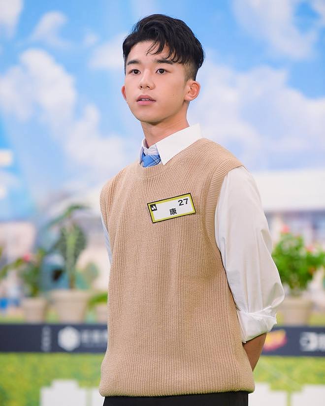 19岁香港男星涉嫌犯罪被开除，本人现身法院受审，经纪人发声回应（组图） - 9