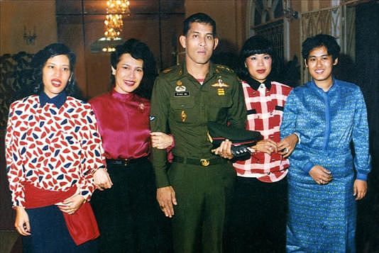 泰国王太后诗丽吉逝世享年93岁，普密蓬时代终结，后宫恐更加混乱（组图） - 5
