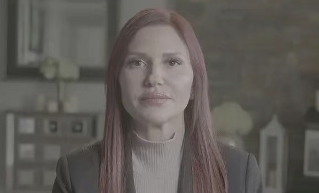 细思极恐！妹子网恋闪婚后莫名病倒，丈夫私藏昏迷裸照，瞬间化身恶魔，遭折磨45分钟（组图） - 4