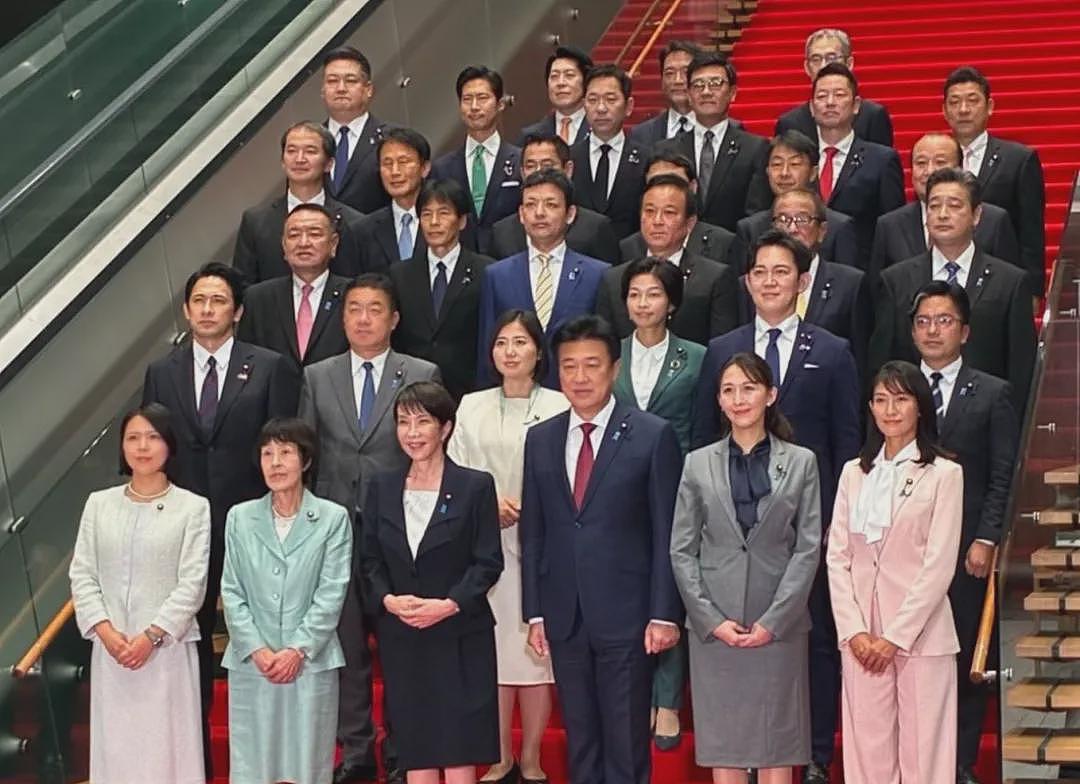 日本写真女星成内阁政务官,性感照片全网刷屏(组图) - 28