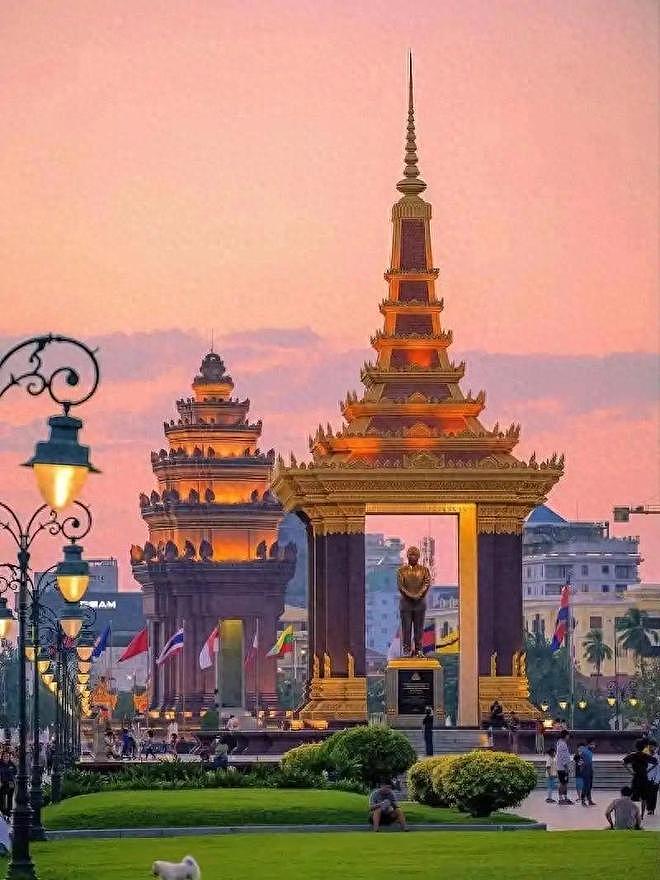 堪比缅北?曾经的旅游胜地,如今黄赌毒盛行,性交易随处可见(组图) - 1