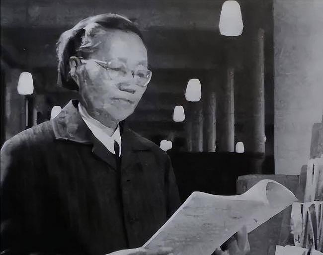 她是与杨振宁合影的绝密女人，美误判放她回国（组图） - 17