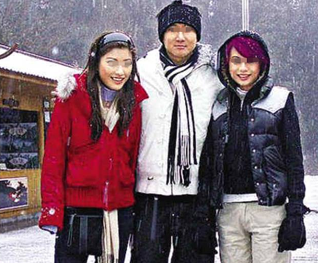 老公出轨她力挺？蒲精港姐嫁花心沟女王、老公拖妹开F她帮澄清，今拼死追三胎维系婚姻？（组图） - 3