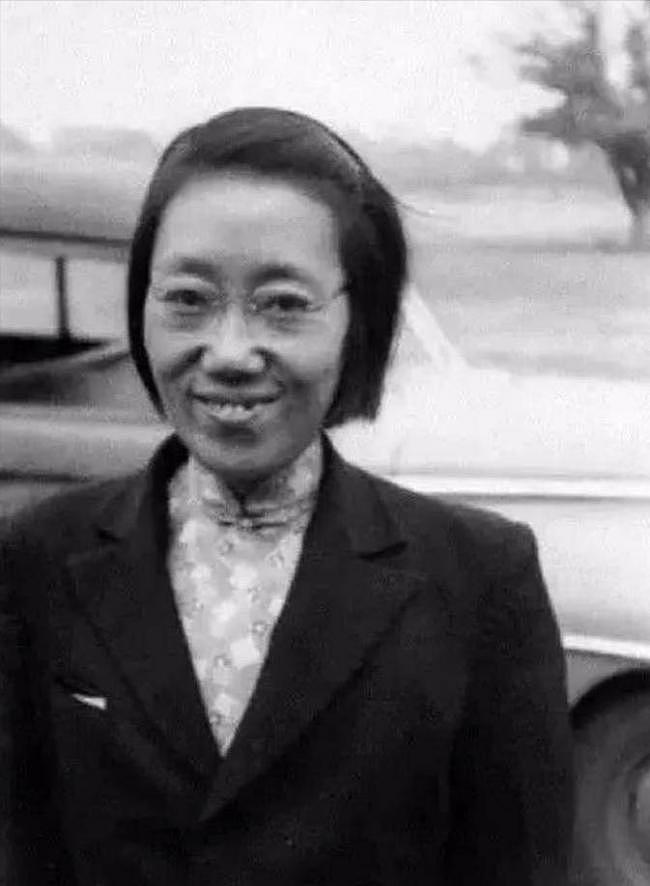 她是与杨振宁合影的绝密女人，美误判放她回国（组图） - 3