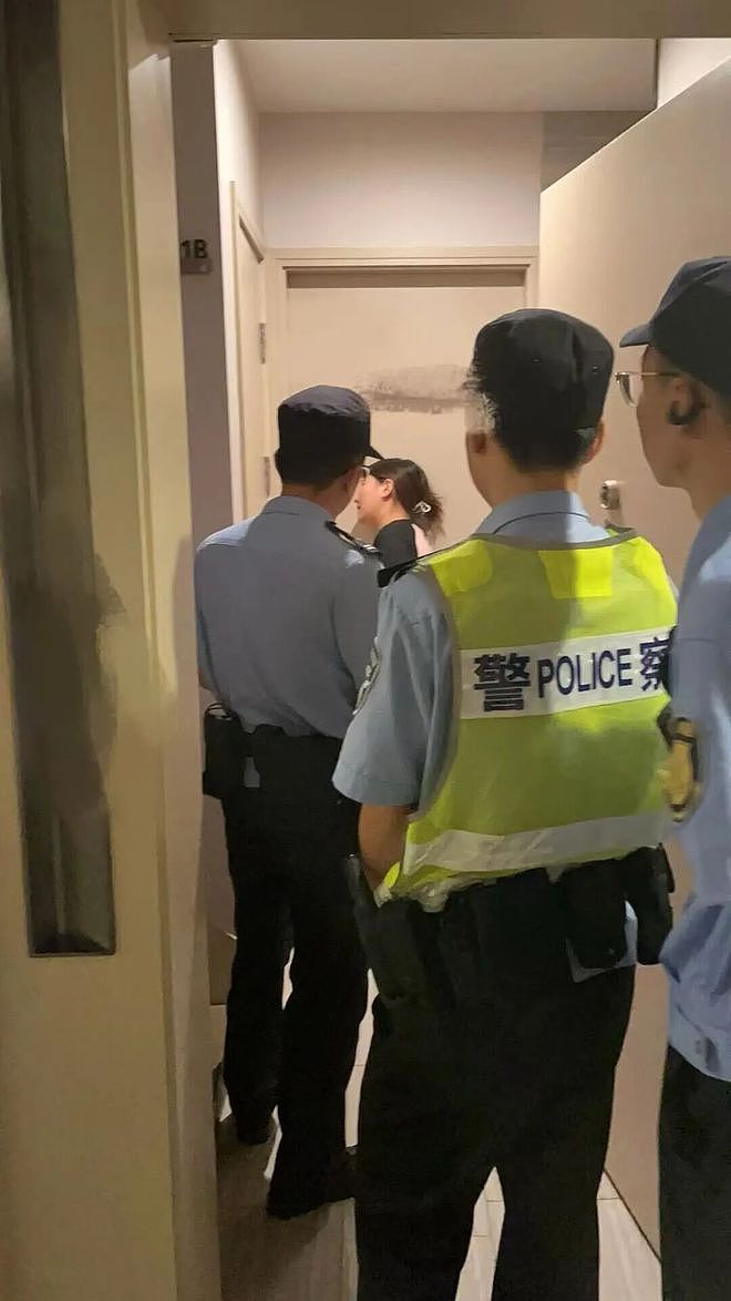 唏嘘！3名理工男大学生贷款几十万囤游戏饰品，CS2市场崩盘一起跳楼自杀（组图） - 5