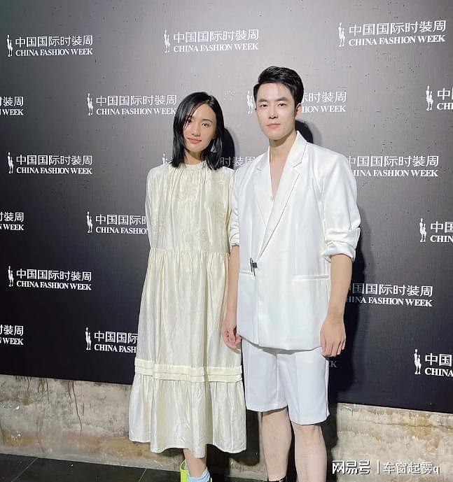 海哈金喜高调官宣喜讯!李亚鹏再也“高攀”不起了(组图) - 5