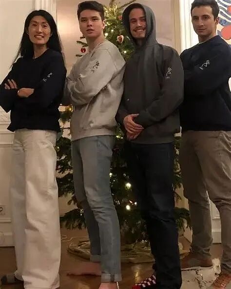纪梵希家族的中法混血继承人大婚,嫁入欧洲豪门的她一手烂牌打到飞起……(组图) - 17
