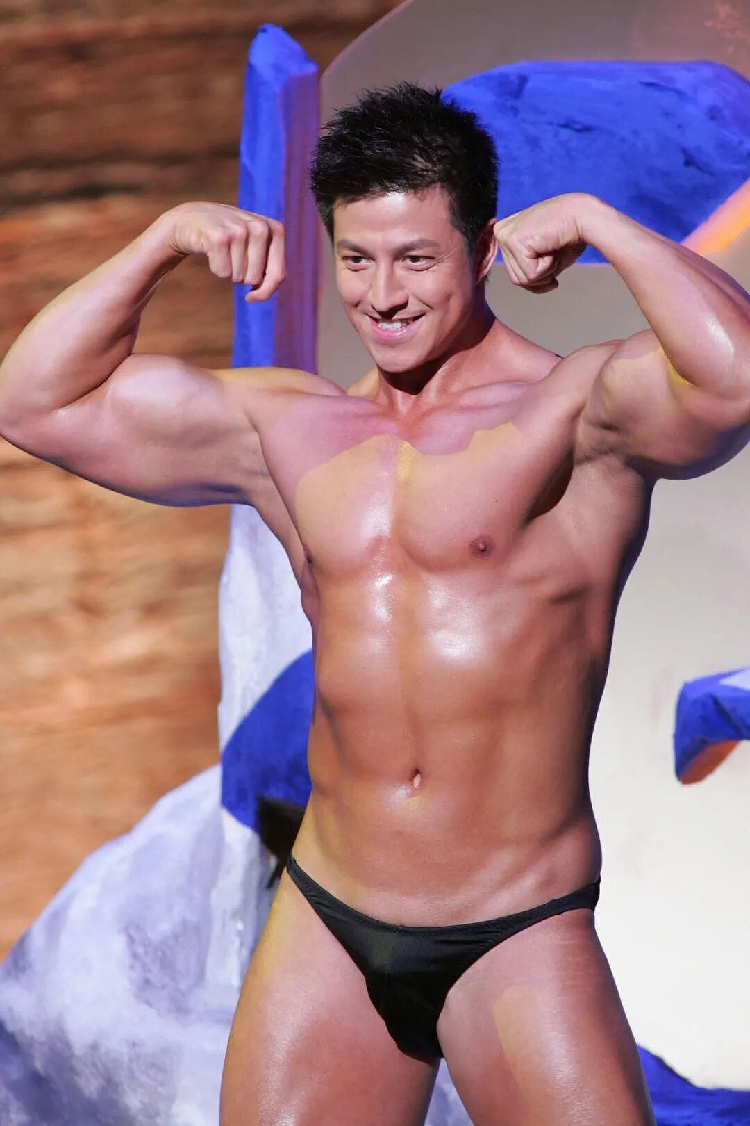 58岁TVB男星与前妻离婚抚养权终落定,曾半年零收入被迫取消儿子补习班(组图) - 9