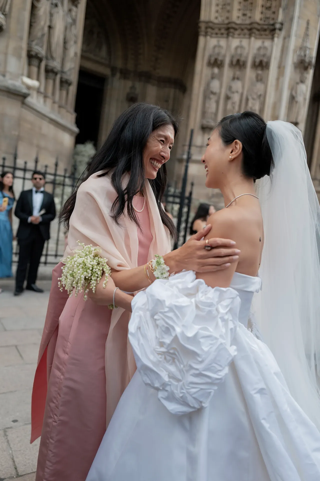 纪梵希家族的中法混血继承人大婚,嫁入欧洲豪门的她一手烂牌打到飞起……(组图) - 5
