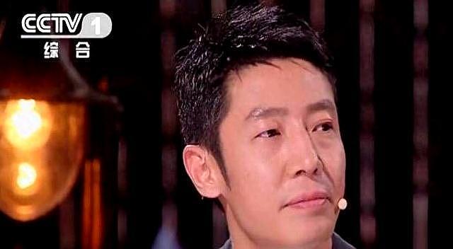 康辉哽咽,撒贝宁落泪,尼格买提痛哭,他们一生最大的遗憾是父母(组图) - 1