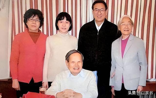 原来翁帆母亲是她，出身高知，丈夫身份也不一般（组图） - 1