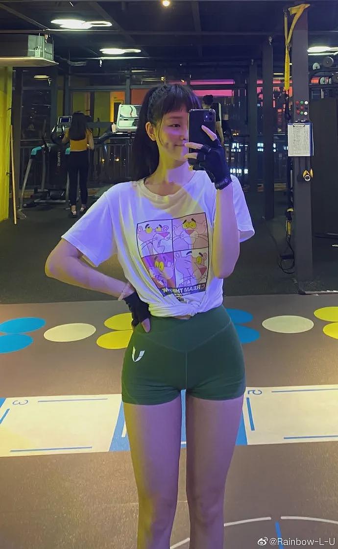 【美女】172cm成都辣妹秀身材,蜂腰翘臀惹肾上腺素飙升,真的太促了!(组图) - 25