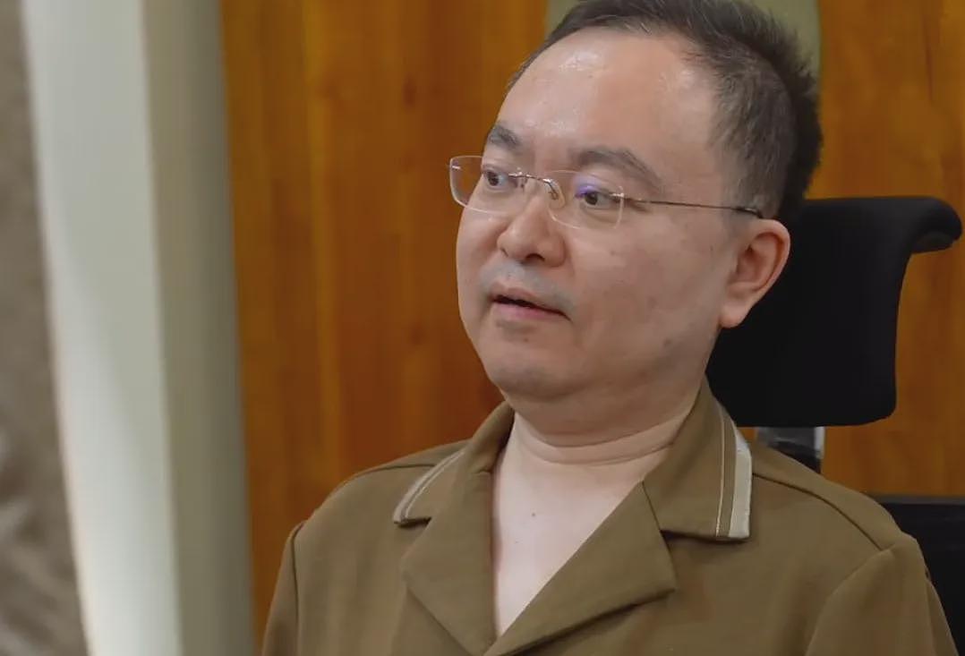 近况曝光!京东前副总裁蔡磊已进入晚期,全身仅眼球能动,起身需3人搀扶...(组图) - 7