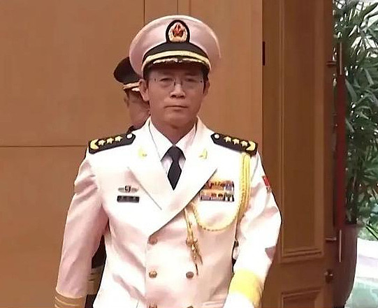 解放军大反腐28上将落马失踪！6成戎装中委缺席四中全会，刮骨疗毒重塑军队（组图） - 4