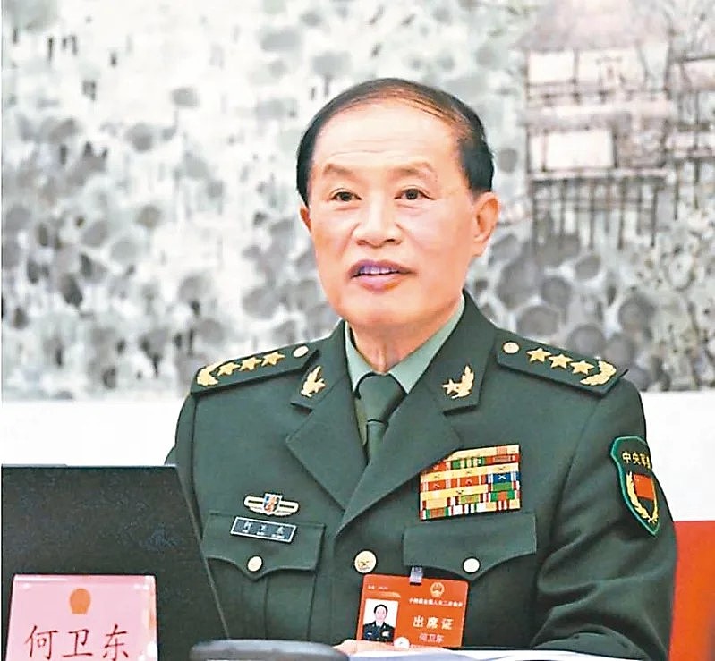 解放军大反腐28上将落马失踪！6成戎装中委缺席四中全会，刮骨疗毒重塑军队（组图） - 2