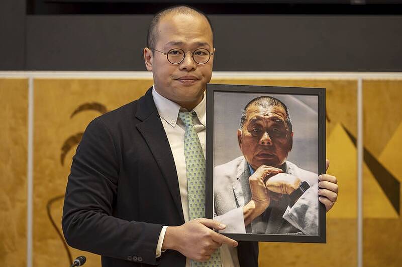 黎智英之子:父亲状况差!盼川习会成“救命”契机(图) - 1