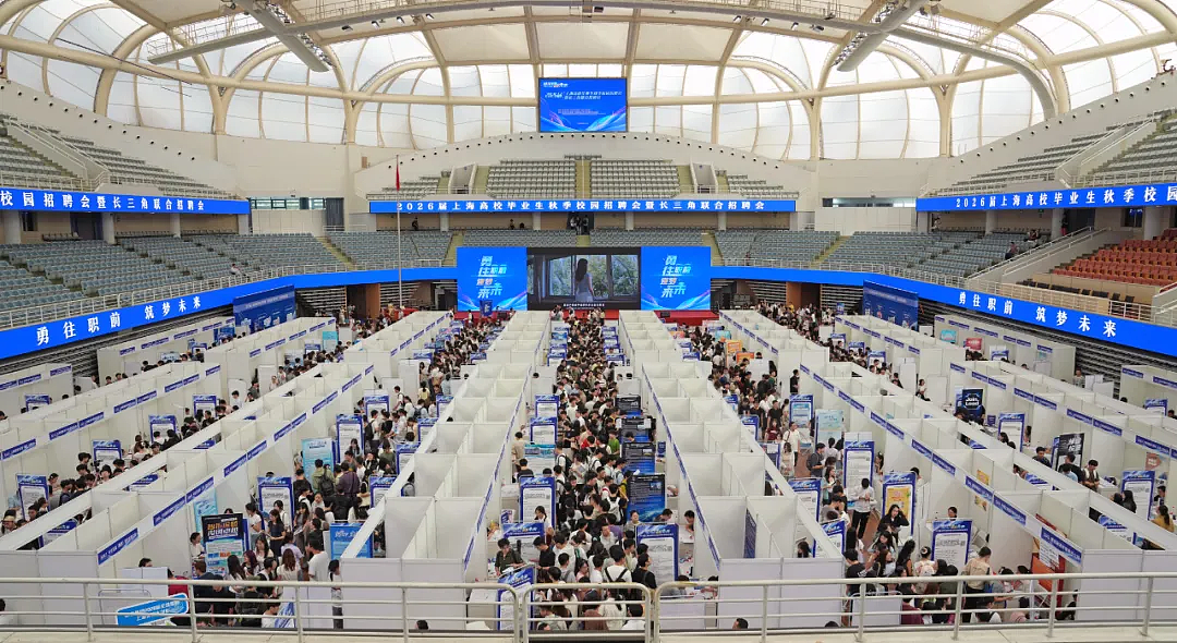 白天，高校教师；晚上，地摊摊主（组图） - 13