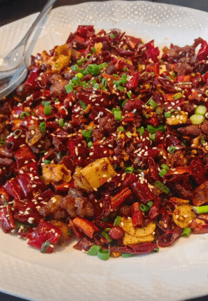 蒋欣被经纪人管控了，一日三餐不能吃肉只吃绿菜，表情痛苦太好笑（组图） - 9