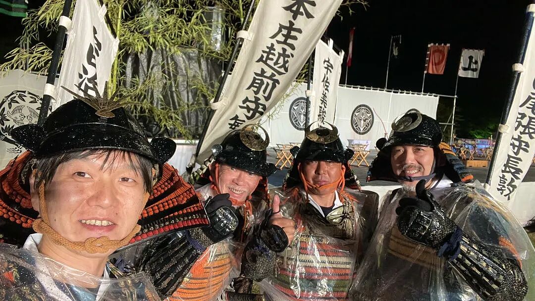 日本新任内阁大臣迷倒大批樱花妹!疯狂示爱夸帅称其是“理想型”,网友:这是真饿了(组图) - 10