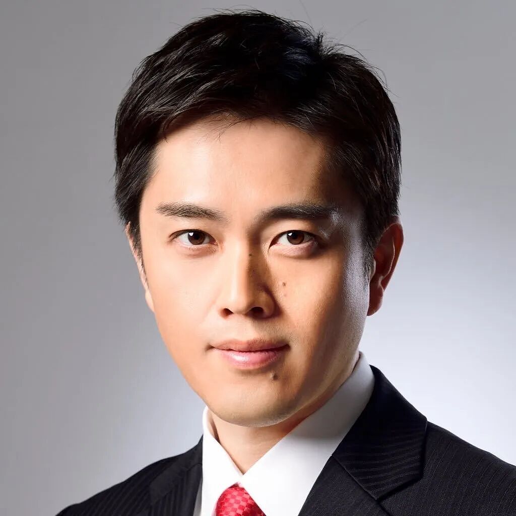 日本新任内阁大臣迷倒大批樱花妹!疯狂示爱夸帅称其是“理想型”,网友:这是真饿了(组图) - 13