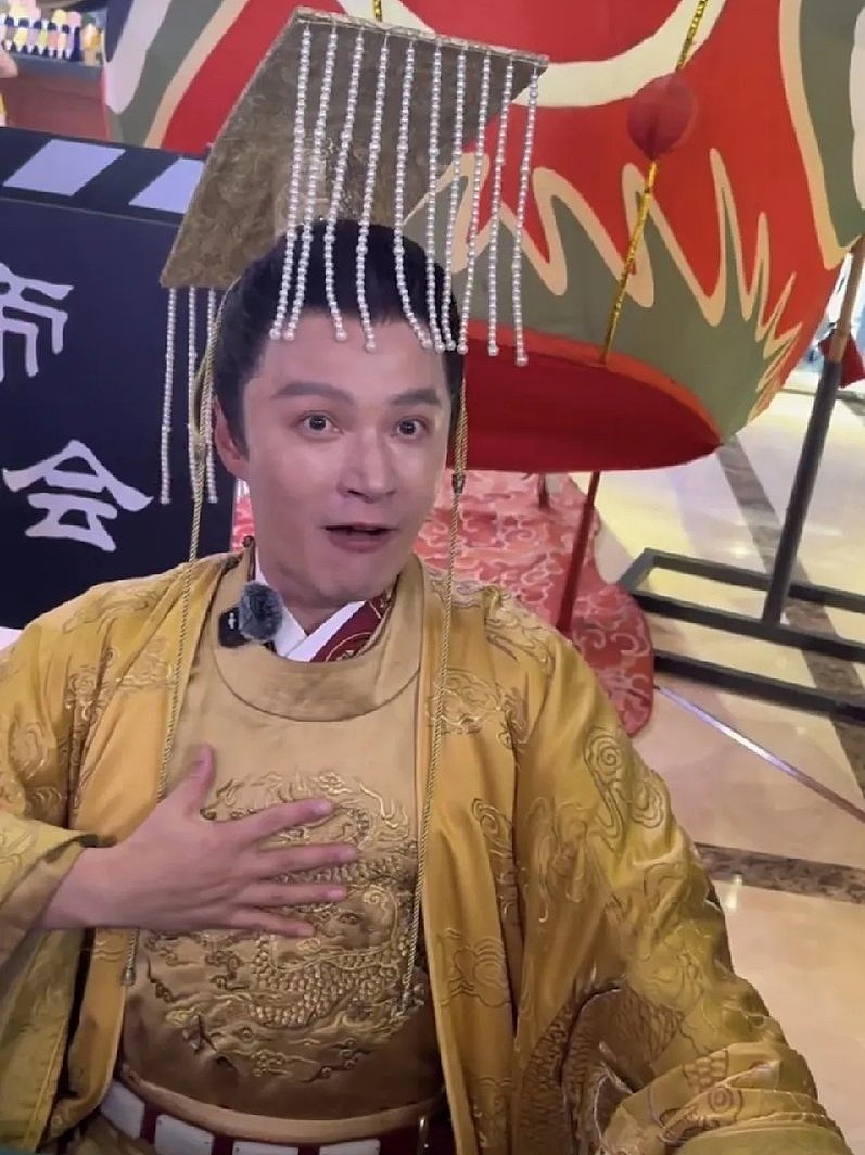知名演员成“景区顶流”打工原因：我会一直缺钱（组图） - 7