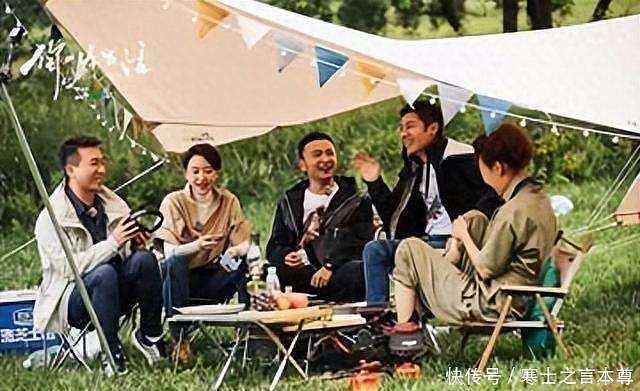 康辉与妻子坚持丁克二十余年，万千荣耀，不及日日晨昏间的琐碎（组图） - 2