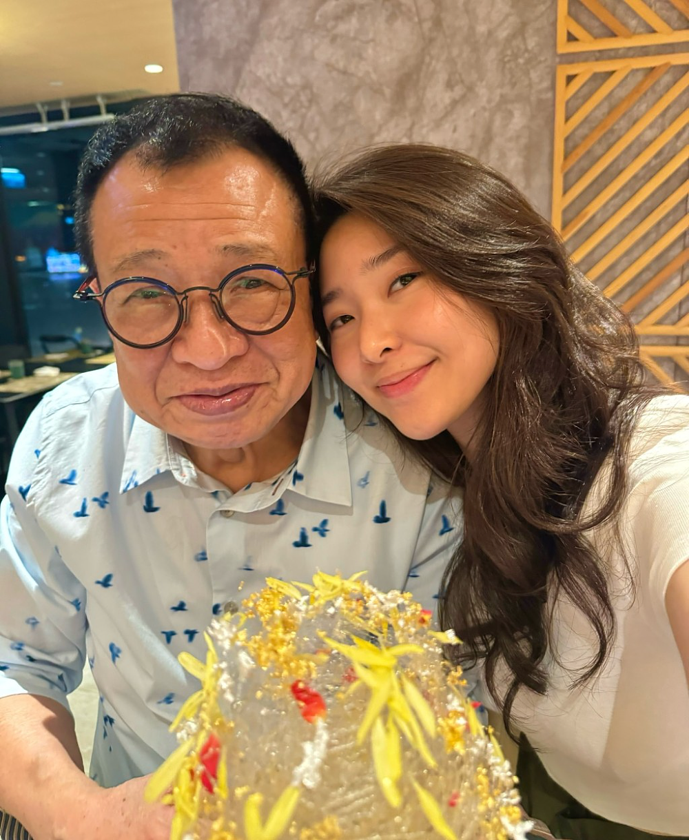 热搜爆了!香港知名男演员去世,众多明星送行(组图) - 10