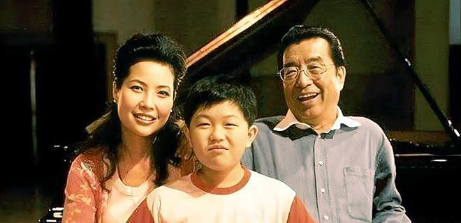“老来得子”的5位男星!有人84岁得子,有人为养孩子拼命工作(组图) - 10