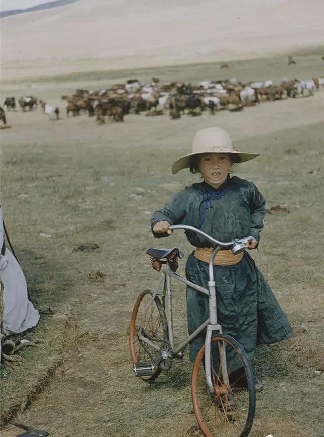 老照片：60年代蒙古首都，生活水平比我们强多了（组图） - 4