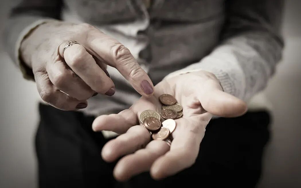 每月45万利息,$7000万地产泡汤;ACC一年清退8000人,受伤者怒斥;保险涨疯移民怒了,年轻人被逼退保(组图) - 13